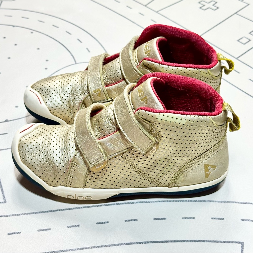PLAE Max in Gold 2020 - Picture 3 of 13